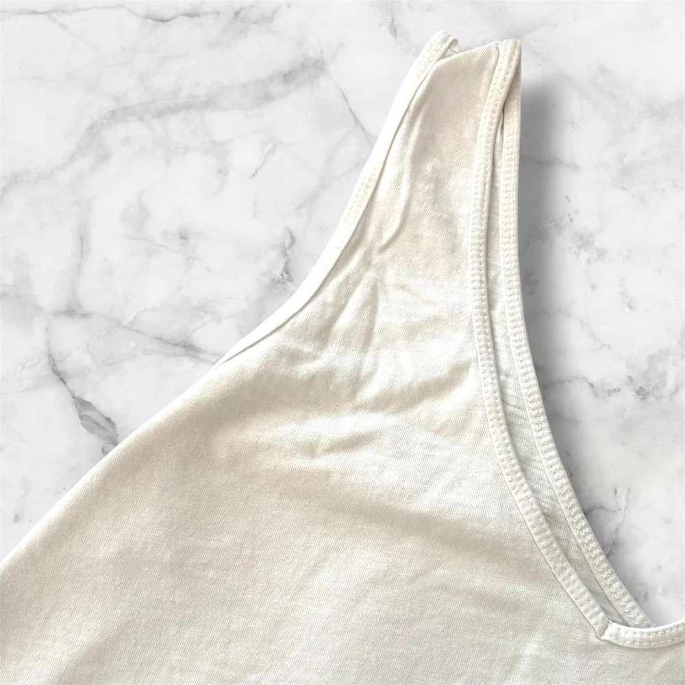 Elegant Cream Sleeveless Top - Picture 3 of 3
